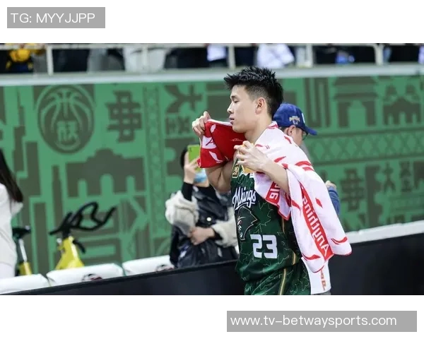 杨瀚森在G联赛中创下新高14分17篮板2助攻2盖帽工作室发布精彩数据海报